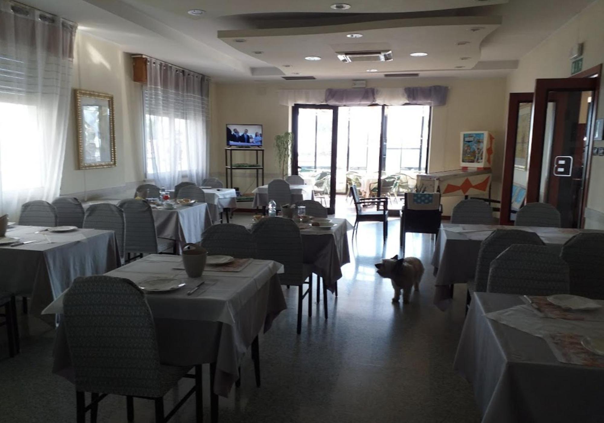 Hotel Bonaria ريميني المظهر الخارجي الصورة