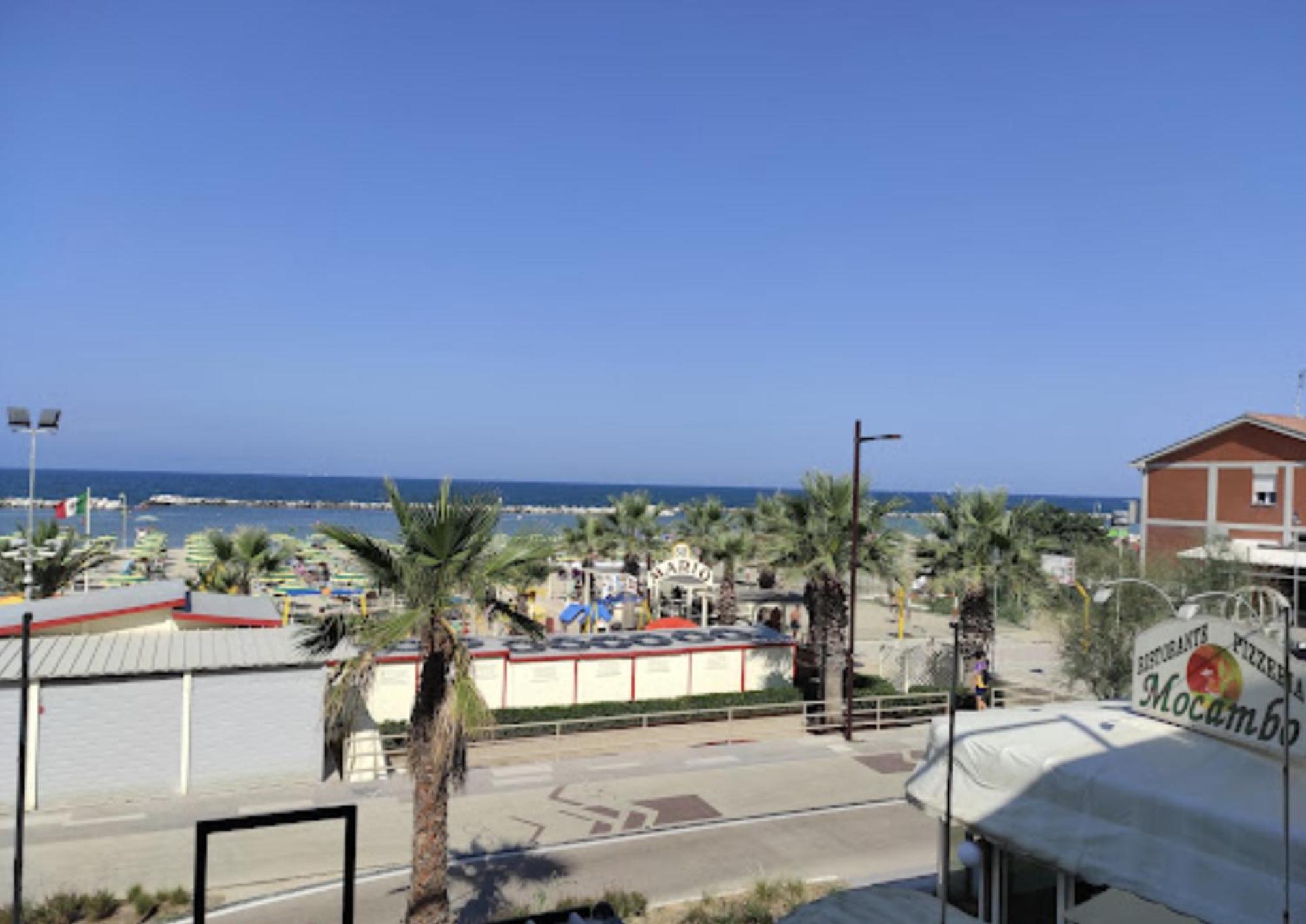 Hotel Bonaria ريميني المظهر الخارجي الصورة